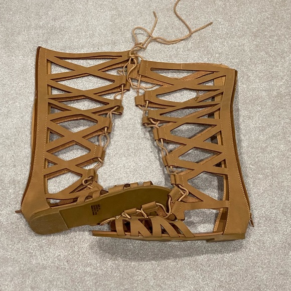 Long Stylish Sandals - Picture 3 of 3